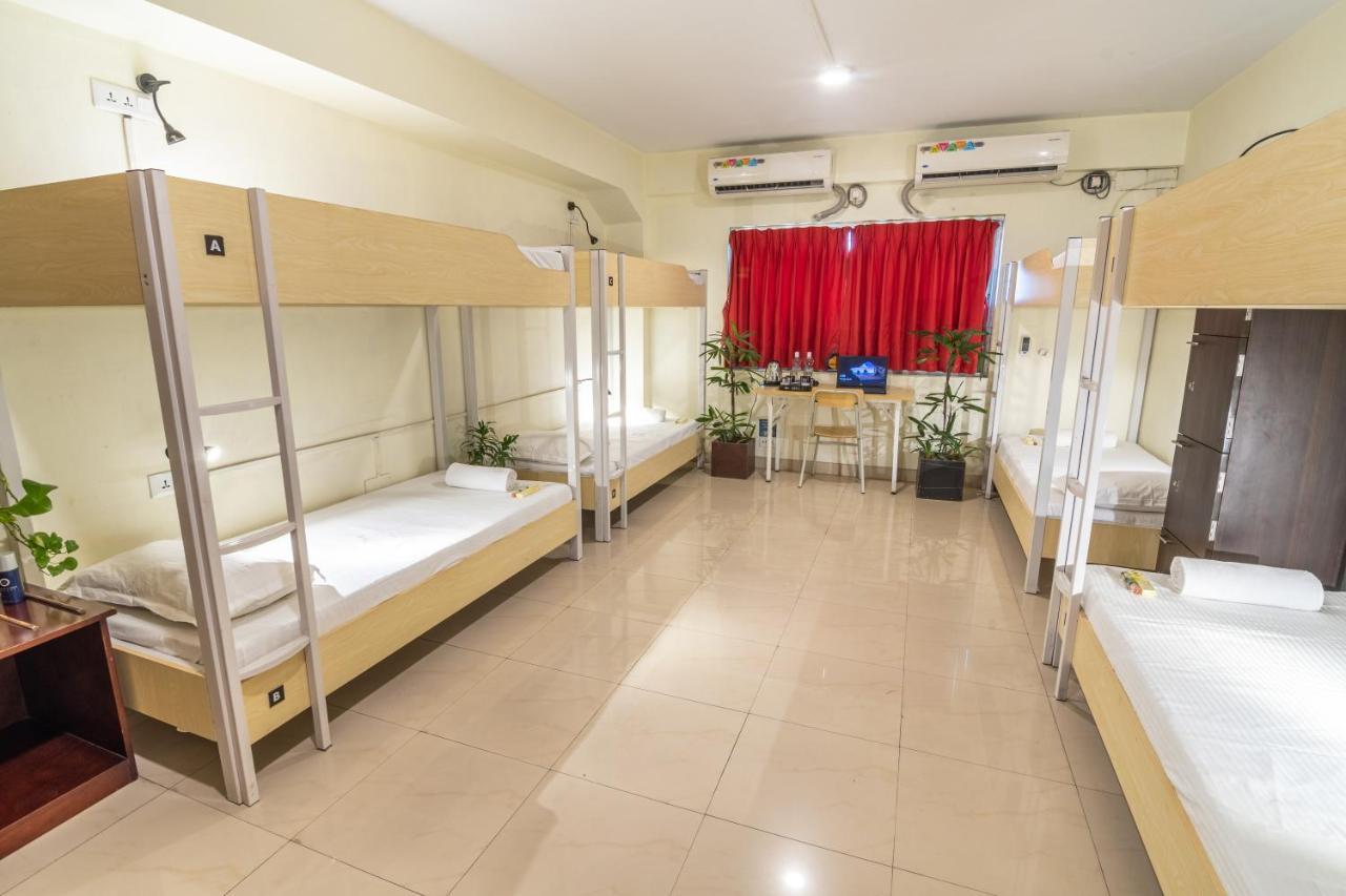 Offbeat Ccu Hostel Колката Екстериор снимка